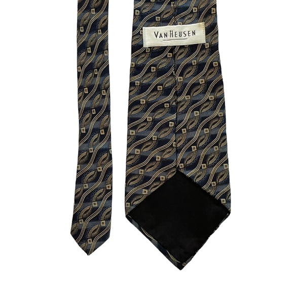 VAN HEUSEN 100% Silk Tie Blue and Cream Diagonal Geometric Print - Picture 4 of 8